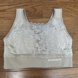 SANKOM Patent Classic Support Posture Lace‎ Bra for Women’s M-L Beige NWT